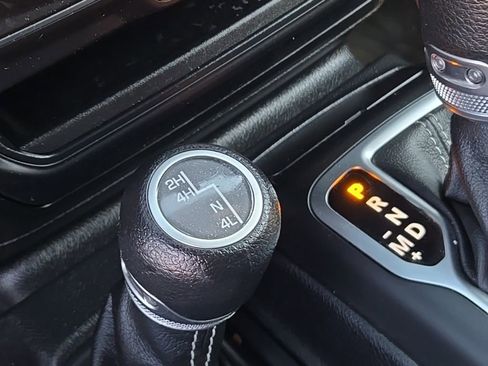 Used 2020 Jeep Wrangler Unlimited Sahara w/ Safety Group AWD/4WD image 20