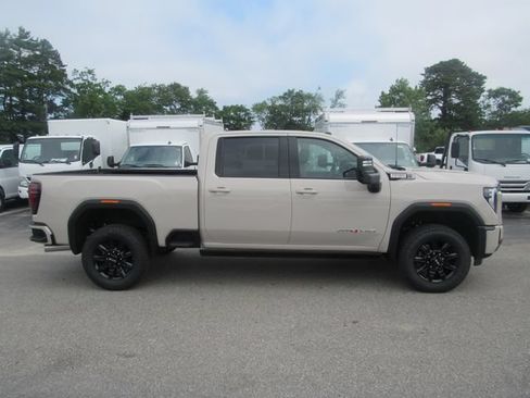Certified 2026 GMC Sierra 3500 AT4 w/ Technology Package AWD/4WD image 3