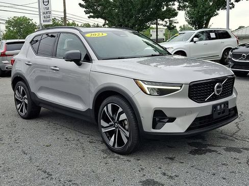 Certified 2023 Volvo XC40 B5 Plus w/ Protection Package Premier AWD/4WD image 1