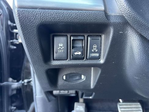 Used 2011 INFINITI G37 x Sedan w/ Premium Pkg AWD/4WD image 31
