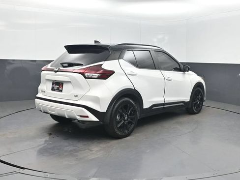 Used 2023 Nissan Kicks SR w/ SR Premium Package FWD image 37