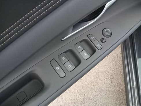 New 2026 Hyundai Elantra Sport FWD image 19