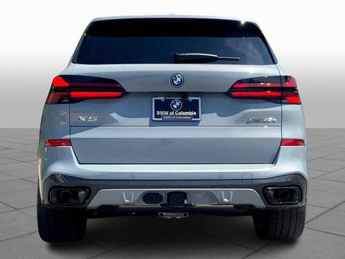 Used 2026 BMW X5 xDrive50e w/ M Sport Package image 4