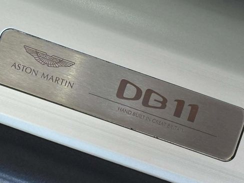Used 2022 Aston Martin DB11 Coupe RWD image 17