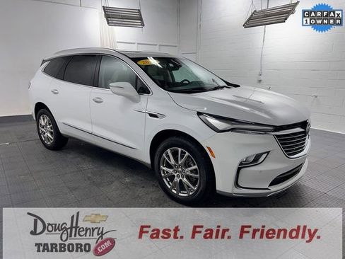 Used 2023 Buick Enclave Premium w/ Experience Buick Package image 3