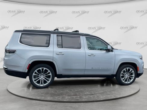 Used 2022 Jeep Grand Wagoneer Series II w/ Premium Group II AWD/4WD image 9