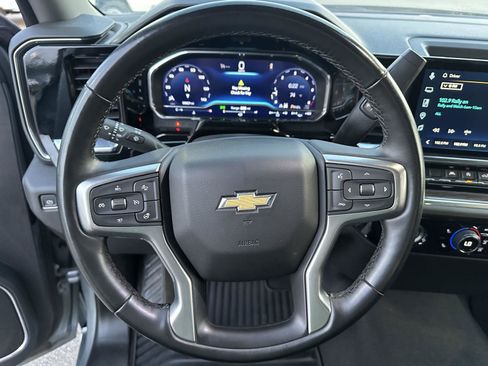 Used 2024 Chevrolet Silverado 1500 LT AWD/4WD image 19