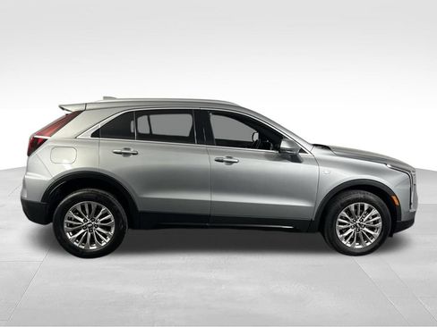 Used 2024 Cadillac XT4 Premium Luxury AWD/4WD image 4