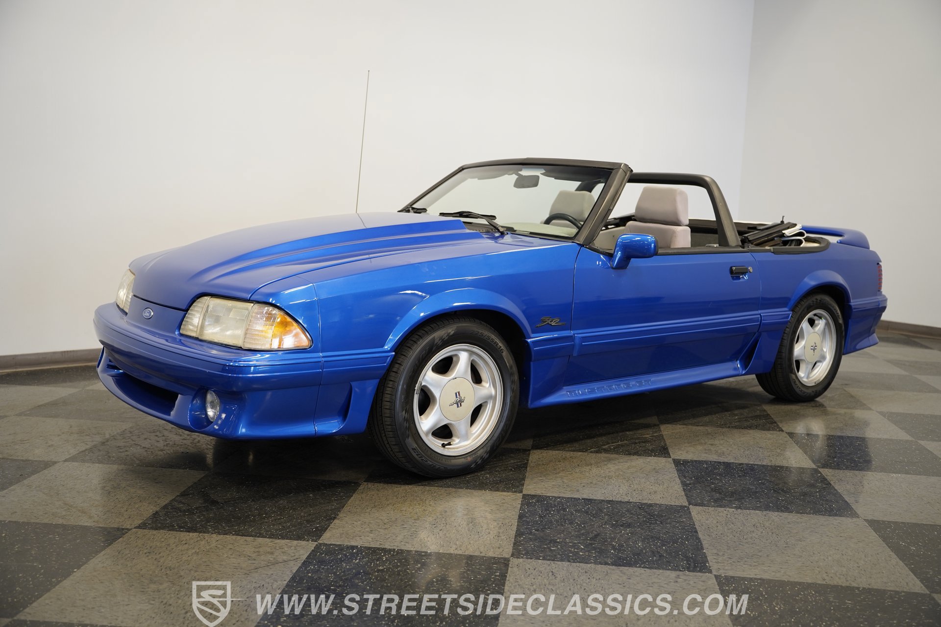 Used 1993 Ford Mustang GT RWD image 7