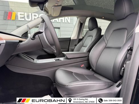 Used 2023 Tesla Model Y Performance AWD/4WD image 7