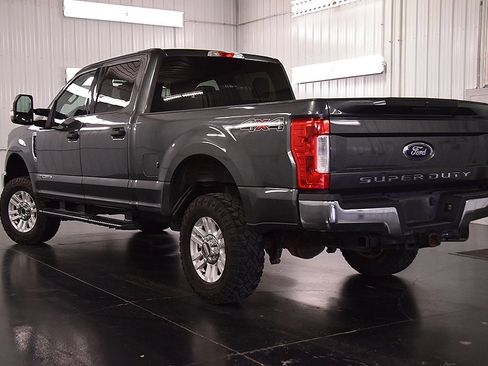 Used 2019 Ford F250 XLT image 5