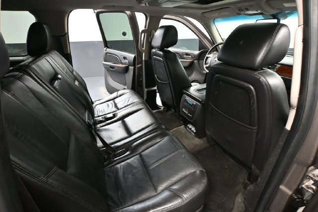 Used 2012 GMC Yukon XL SLT w/ SLT-2 Equipment Package AWD/4WD image 41