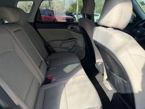 Used 2020 Kia Soul EX FWD image 8