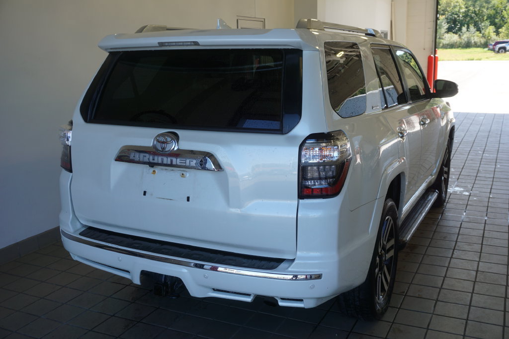 Used 2023 Toyota 4Runner Limited AWD/4WD image 17