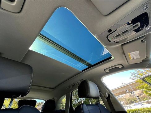 Used 2021 Audi Q5 e Prestige w/ Prestige Package image 12