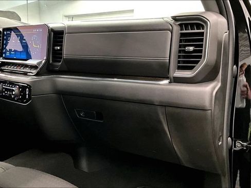 Used 2024 Chevrolet Silverado 1500 LT AWD/4WD image 19