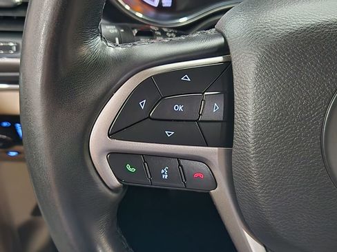 Used 2022 Jeep Grand Cherokee Limited w/ Tech Group RWD image 50