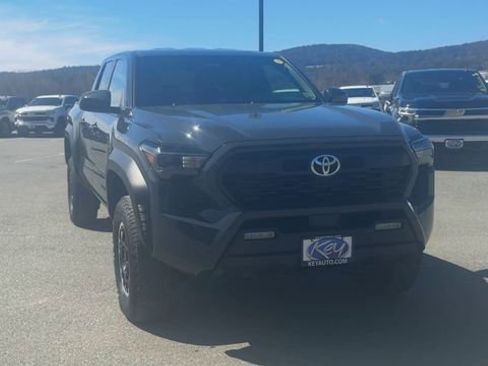 Used 2024 Toyota Tacoma TRD Off-Road AWD/4WD image 3