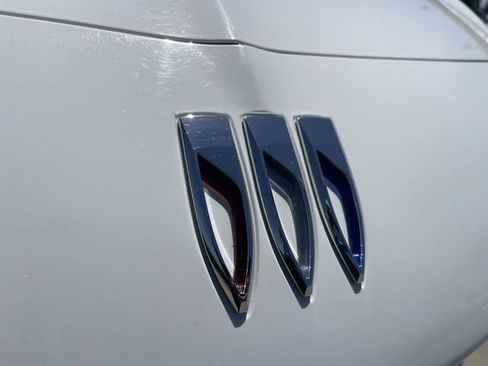 Used 2024 Buick Encore GX Sport Touring FWD image 29