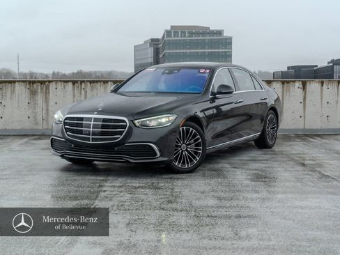 Used 2023 Mercedes-Benz S 580e 4MATIC Sedan image 1