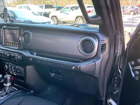 Used 2022 Jeep Wrangler Sport S image 16