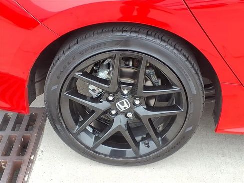 Used 2025 Honda Civic Sport image 13