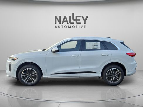 New 2025 Audi Q5 Premium w/ Convenience Package image 3