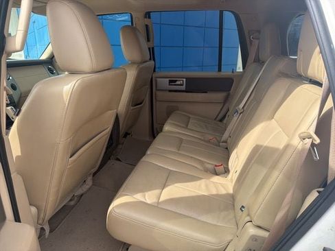 Used 2013 Ford Expedition XLT image 14