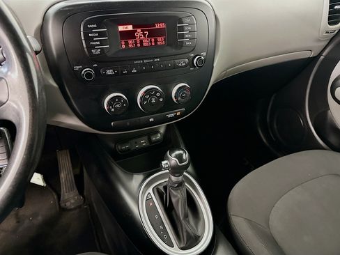Used 2015 Kia Soul FWD image 24