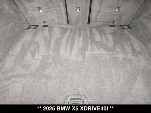 Used 2025 BMW X5 xDrive40i w/ Parking Assistance Package image 26