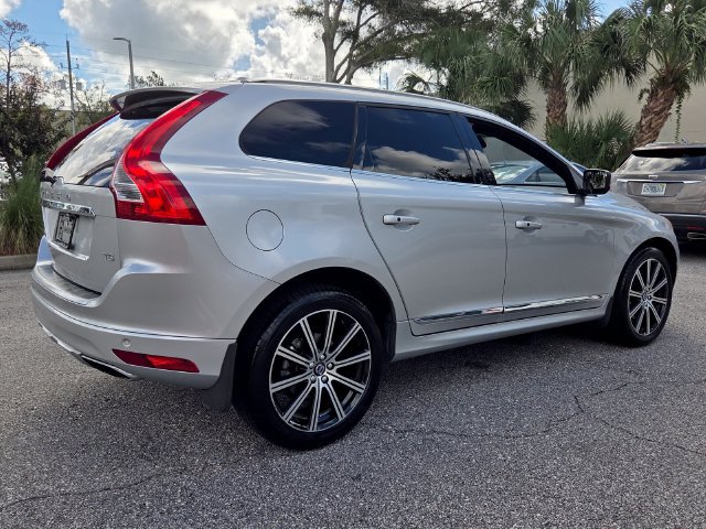 Used 2015 Volvo XC60 T5 Platinum w/ Inscription Package FWD image 5