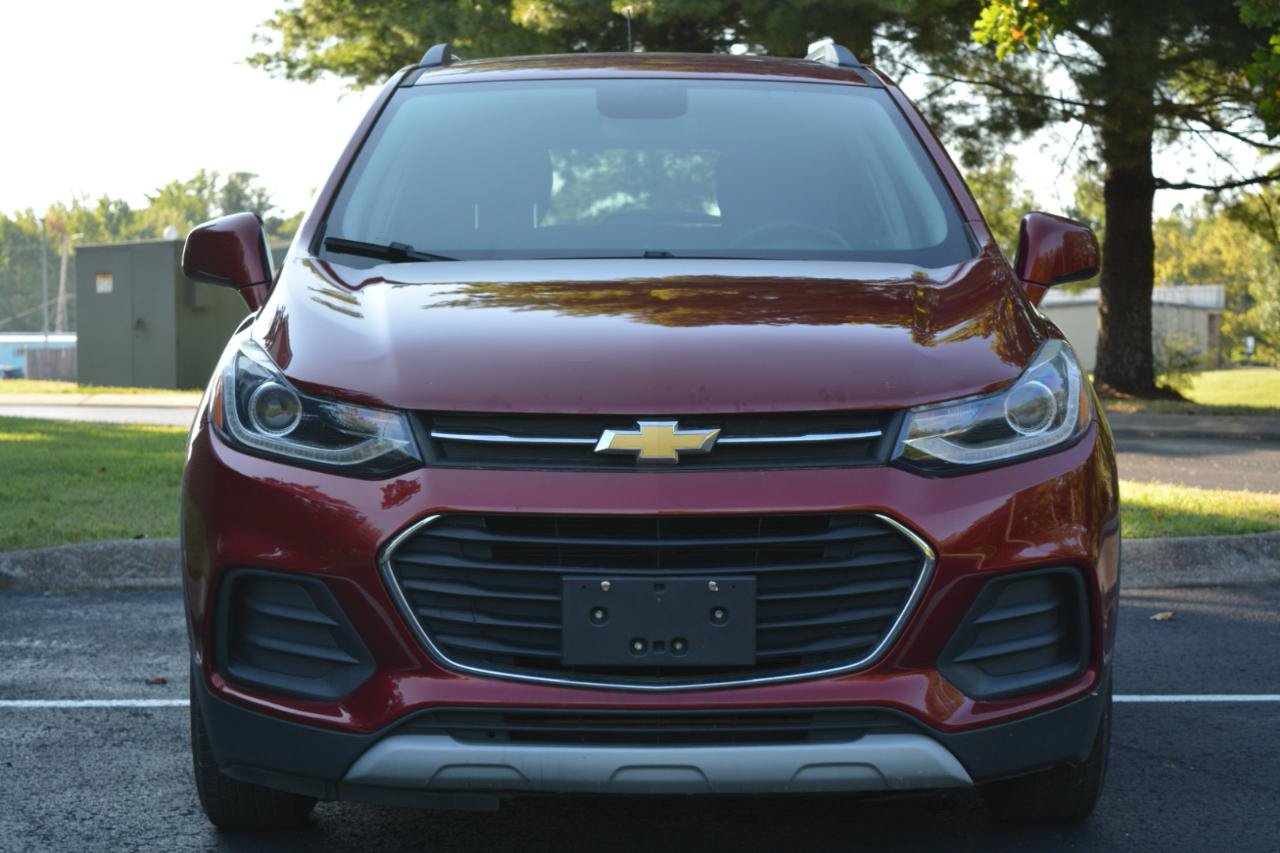 Used 2019 Chevrolet Trax LT FWD image 2