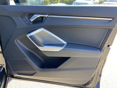 Certified 2025 Audi Q3 2.0T Premium w/ Convenience Package image 26