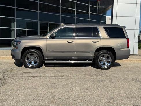 Used 2019 Chevrolet Tahoe LT w/ LT Signature Package AWD/4WD image 6