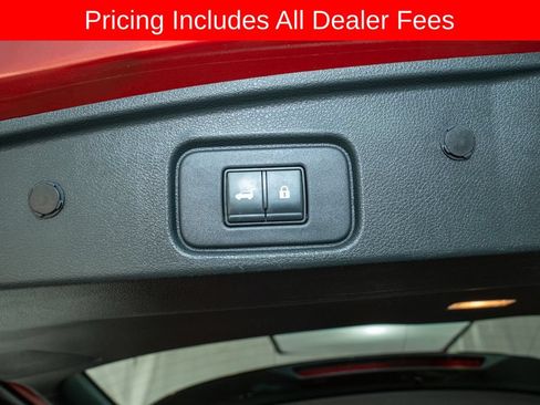 Used 2023 Nissan Pathfinder SL AWD/4WD image 6
