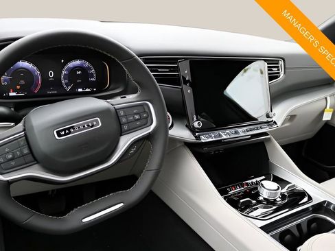 New 2025 Jeep Wagoneer L Series II AWD/4WD image 14