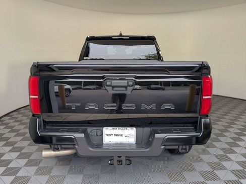 Used 2025 Toyota Tacoma TRD Sport AWD/4WD image 6