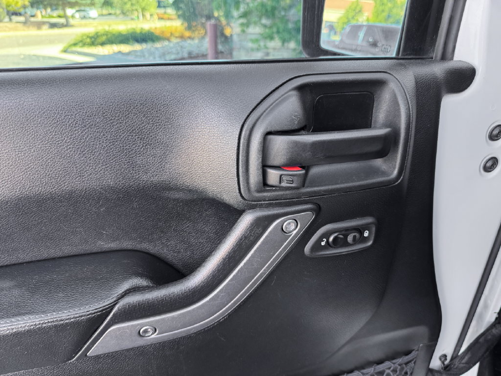 Used 2017 Jeep Wrangler Unlimited Sport AWD/4WD image 16