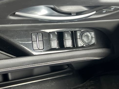 Used 2024 Cadillac Escalade Sport Platinum w/ LPO, ONYX Package image 23