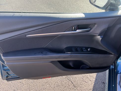 Used 2025 Toyota Camry LE w/ Convenience Package image 15