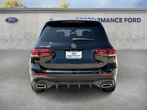 Used 2023 Mercedes-Benz GLB 250 image 9
