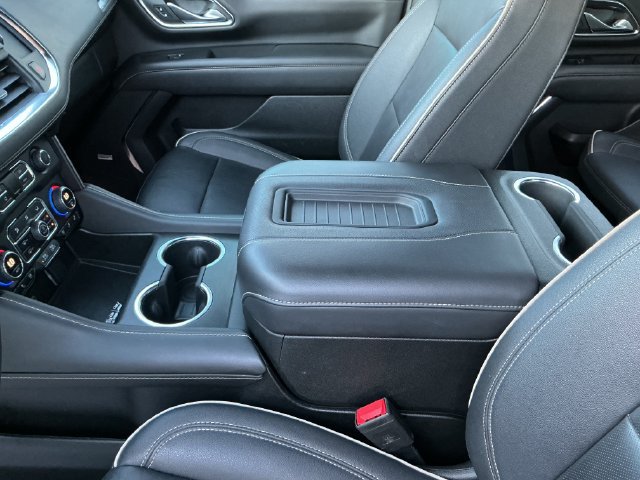 Used 2023 Chevrolet Suburban Premier RWD image 25
