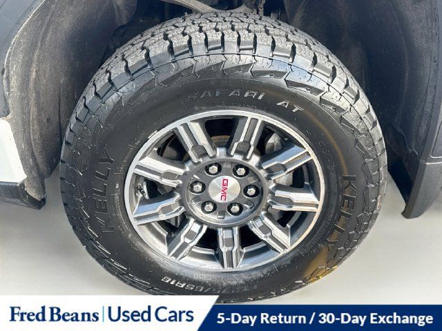 Used 2024 GMC Sierra 1500 AT4 w/ Technology Package AWD/4WD image 38