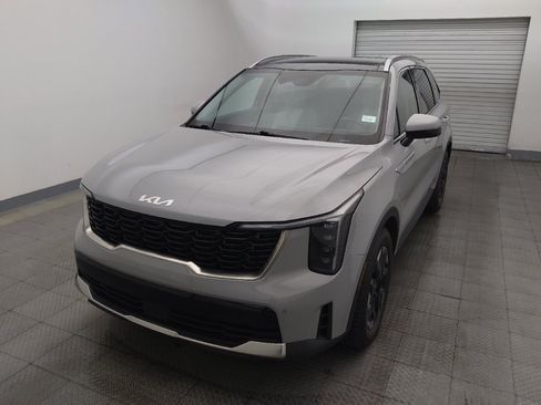 Used 2024 Kia Sorento S w/ Panoramic Sunroof Package FWD image 15