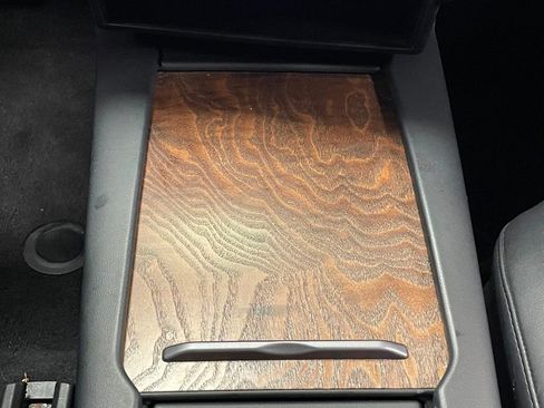 Used 2020 Tesla Model S Long Range Plus image 38