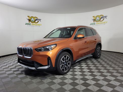 Certified 2025 BMW X1 xDrive28i w/ Technology Package image 3