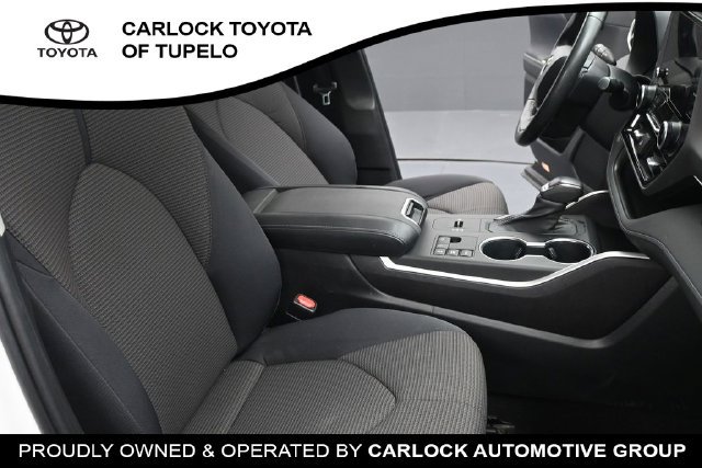 Used 2023 Toyota Highlander LE AWD/4WD image 49