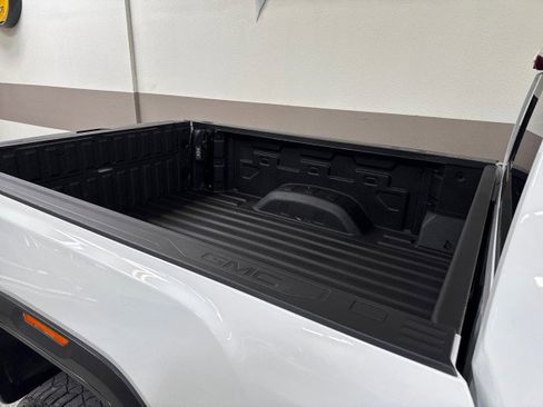 Used 2024 GMC Sierra 2500 AT4X image 88