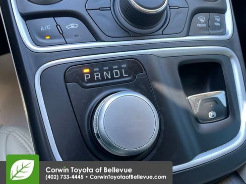 Used 2016 Chrysler 200 LX FWD image 13