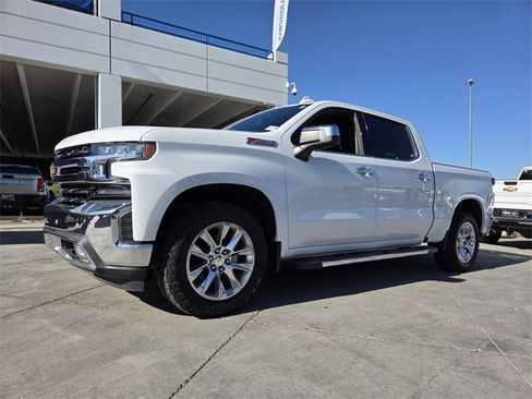 Certified 2020 Chevrolet Silverado 1500 LTZ image 2